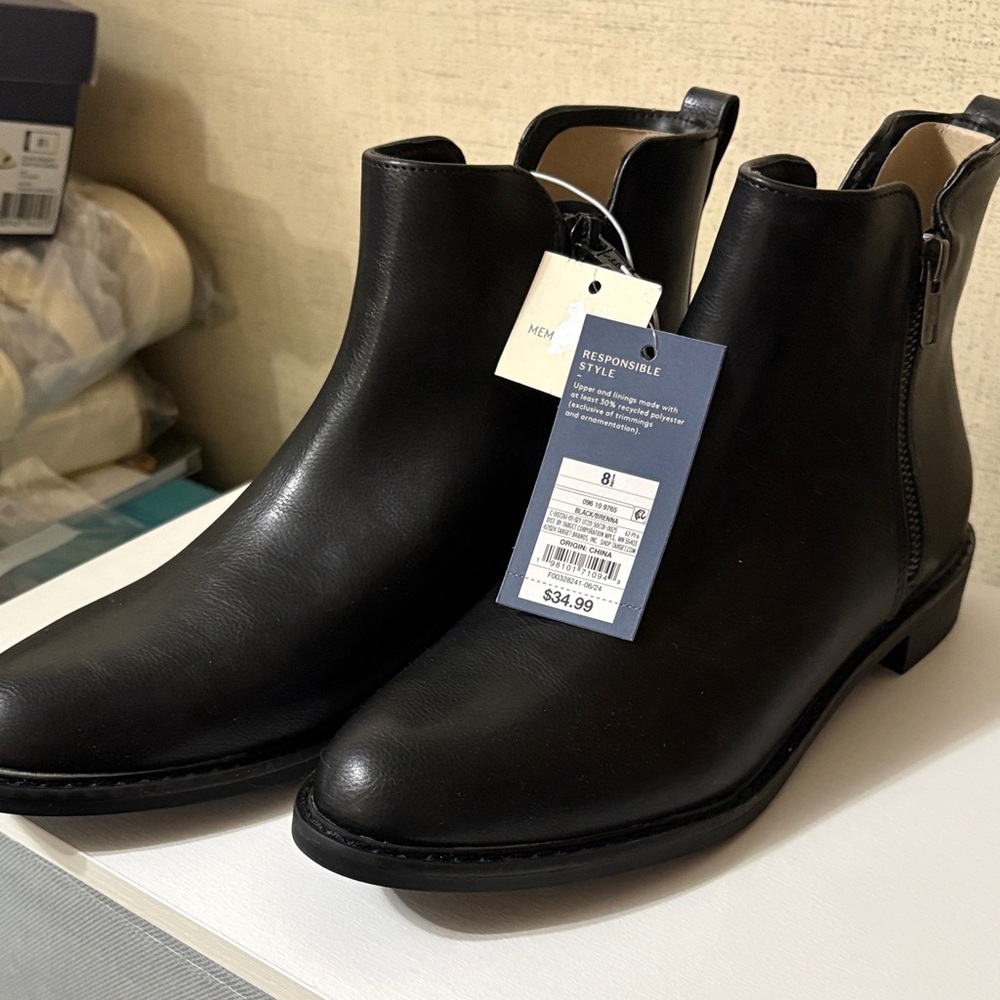 Universal Thread Black Ankle Boots